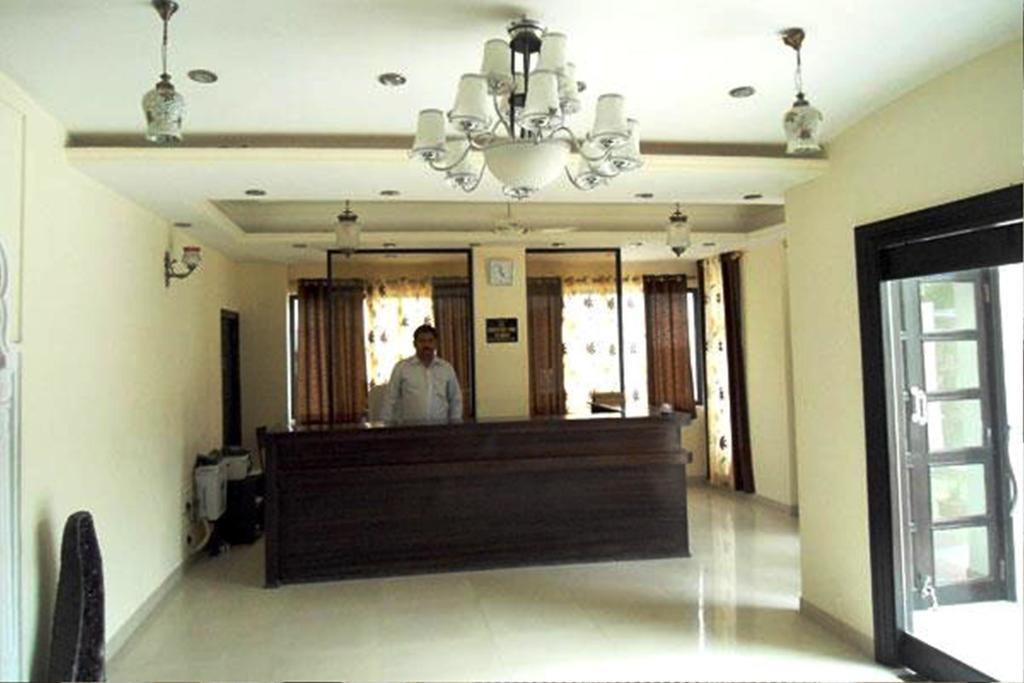 Hotel Malak Mahal Palace Jaipur Bagian luar foto